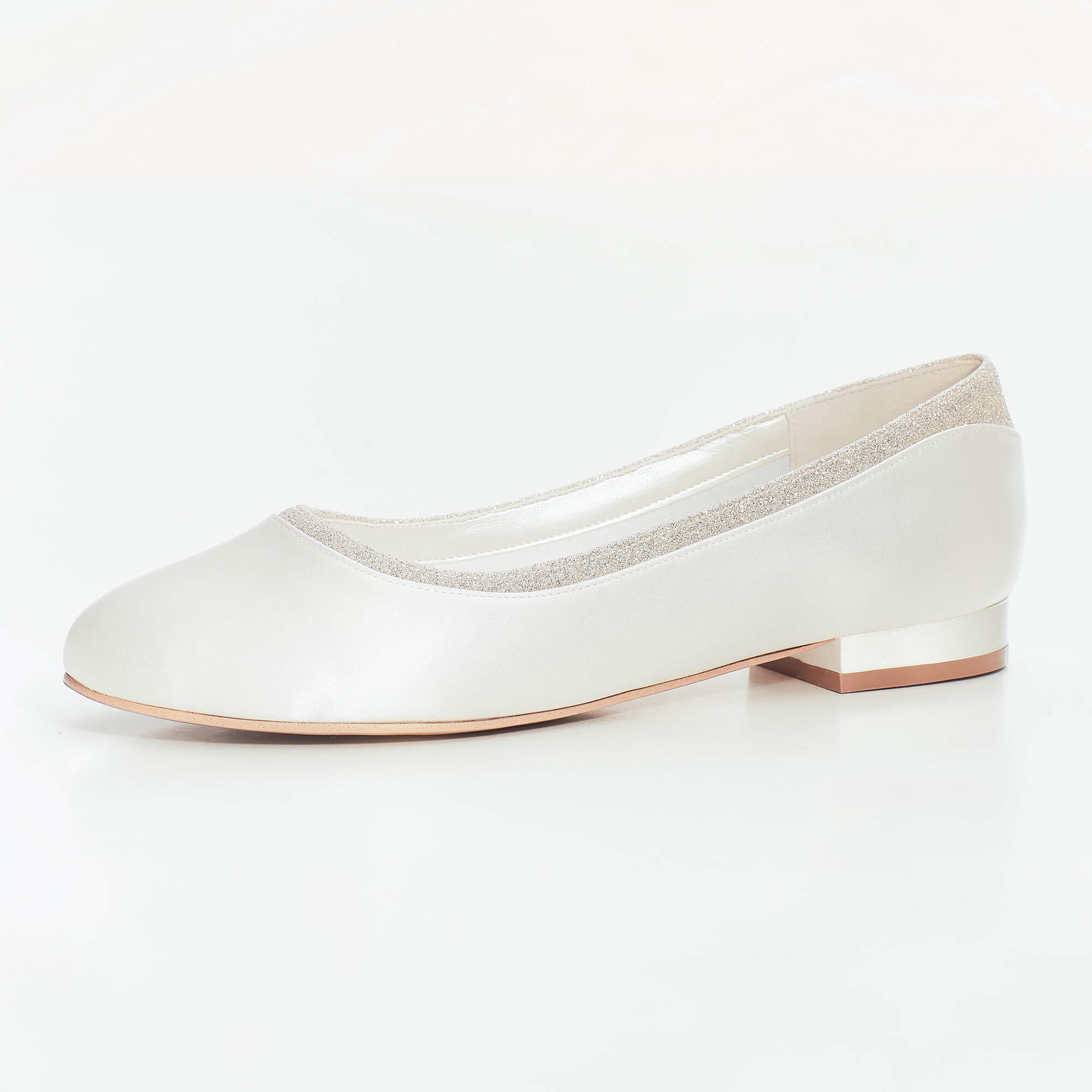 Brautschuh aus Satin, Absatzhöhe 2 cm