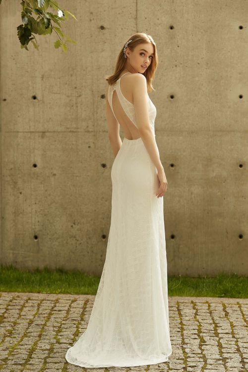 Hochgeschlossenes Spitzenkleid in A - Linie
